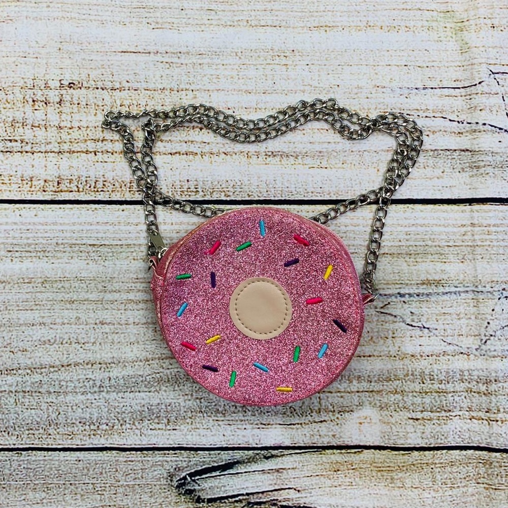 Donut bag chain strap